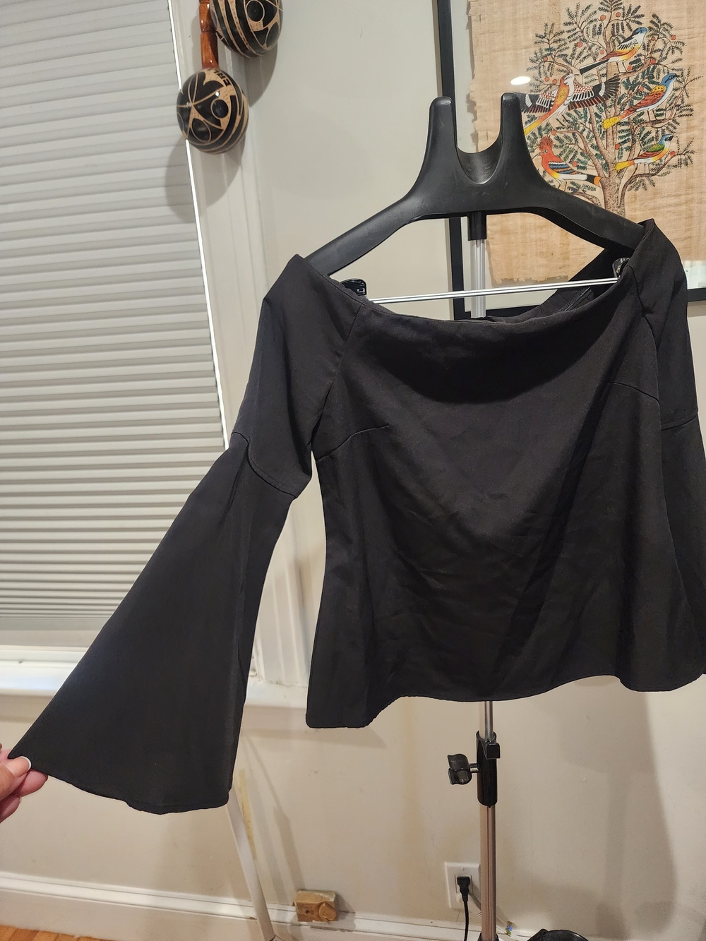 essue Black Off-Shoulder Bell Sleeve Top